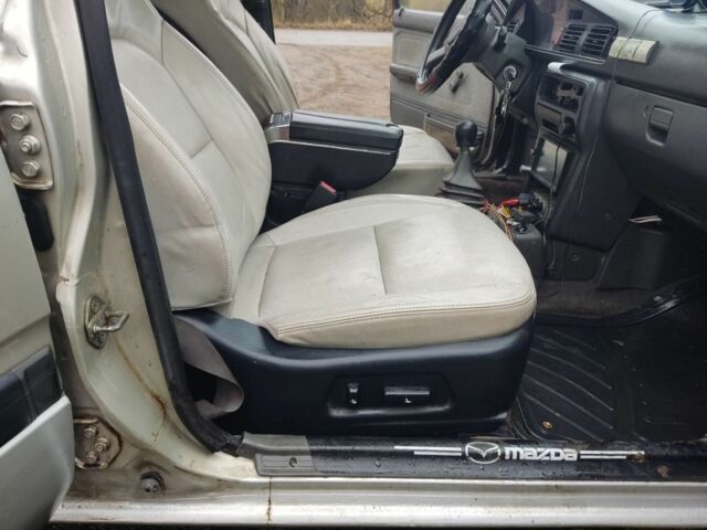 Сірий Мазда 6, об'ємом двигуна 2 л та пробігом 450 тис. км за 1580 $, фото 9 на Automoto.ua