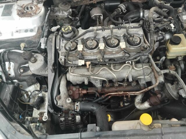 Сірий Мазда 6, об'ємом двигуна 2 л та пробігом 280 тис. км за 600 $, фото 2 на Automoto.ua