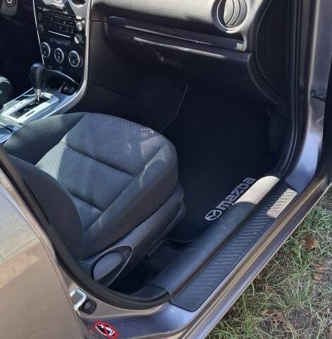 Серый Мазда 6, объемом двигателя 2 л и пробегом 200 тыс. км за 3500 $, фото 5 на Automoto.ua