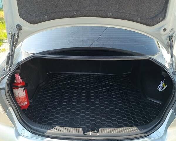 Сірий Мазда 6, об'ємом двигуна 1.8 л та пробігом 208 тис. км за 4700 $, фото 12 на Automoto.ua