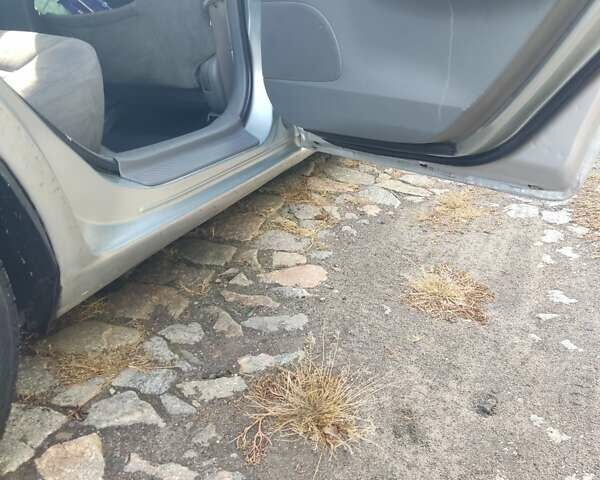 Серый Мазда 6, объемом двигателя 2 л и пробегом 288 тыс. км за 4300 $, фото 3 на Automoto.ua