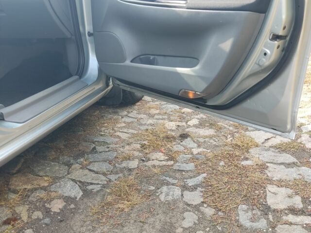 Серый Мазда 6, объемом двигателя 2 л и пробегом 288 тыс. км за 4300 $, фото 3 на Automoto.ua