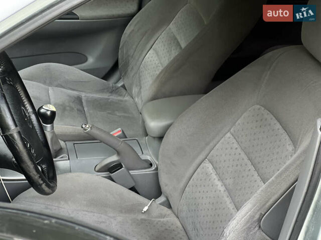 Сірий Мазда 6, об'ємом двигуна 1.8 л та пробігом 231 тис. км за 2700 $, фото 18 на Automoto.ua