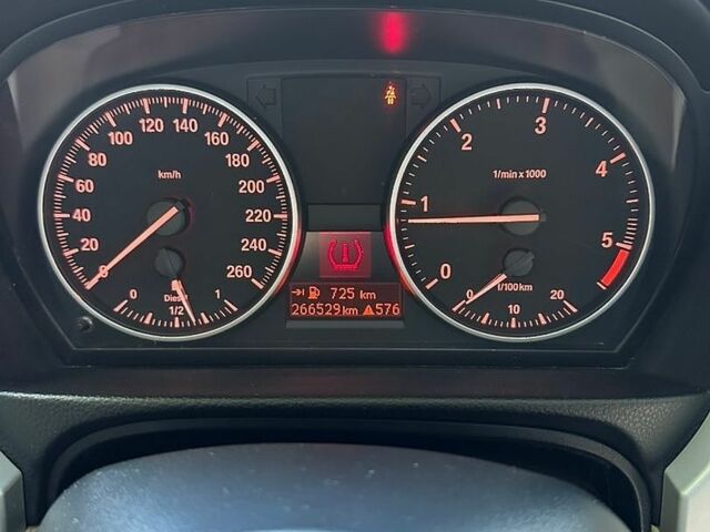 Серый Мазда 6, объемом двигателя 2 л и пробегом 372 тыс. км за 2900 $, фото 1 на Automoto.ua
