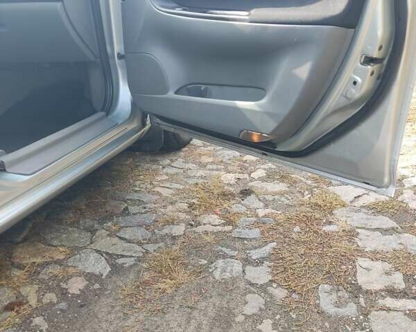 Серый Мазда 6, объемом двигателя 2 л и пробегом 288 тыс. км за 4300 $, фото 2 на Automoto.ua