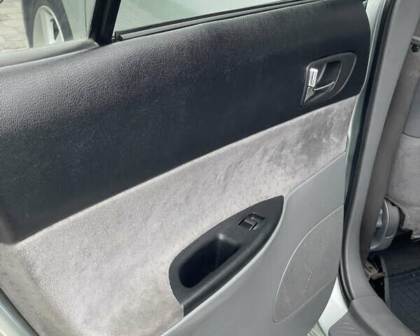 Сірий Мазда 6, об'ємом двигуна 2 л та пробігом 228 тис. км за 4100 $, фото 12 на Automoto.ua