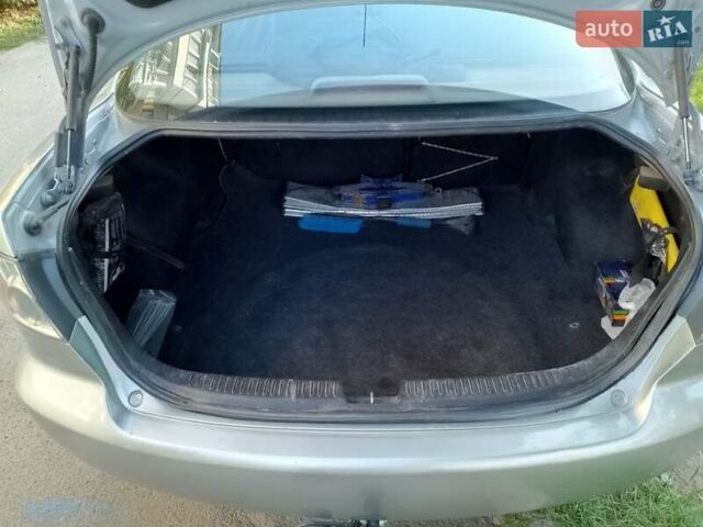 Серый Мазда 6, объемом двигателя 2 л и пробегом 349 тыс. км за 3300 $, фото 6 на Automoto.ua