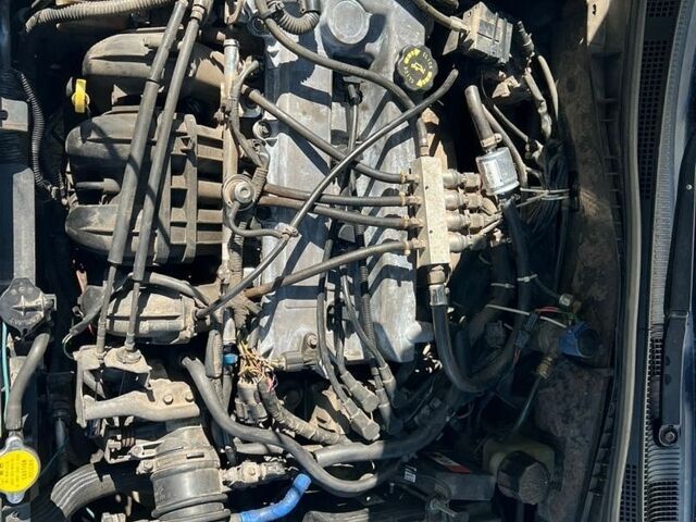 Серый Мазда 6, объемом двигателя 2 л и пробегом 302 тыс. км за 3000 $, фото 9 на Automoto.ua
