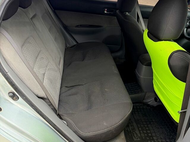 Сірий Мазда 6, об'ємом двигуна 2 л та пробігом 370 тис. км за 3200 $, фото 9 на Automoto.ua