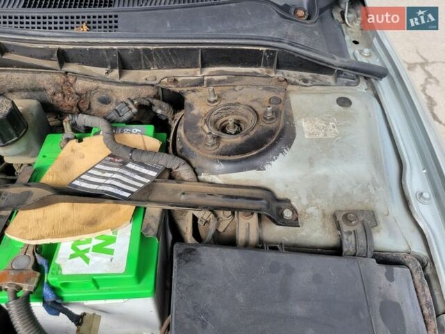 Серый Мазда 6, объемом двигателя 2.3 л и пробегом 260 тыс. км за 4500 $, фото 18 на Automoto.ua