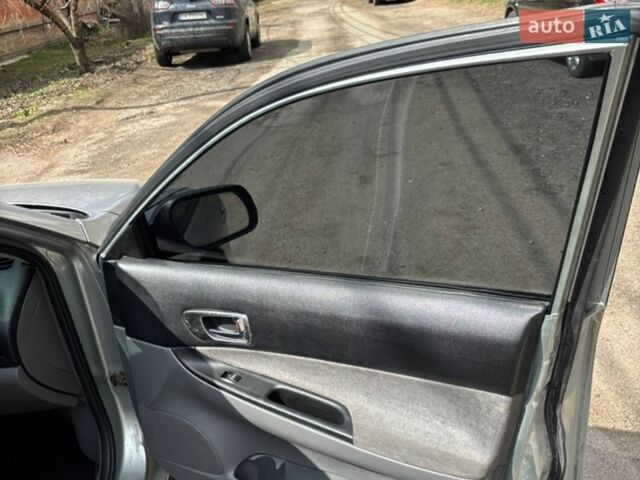 Серый Мазда 6, объемом двигателя 2 л и пробегом 330 тыс. км за 3200 $, фото 12 на Automoto.ua