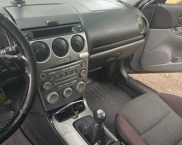 Сірий Мазда 6, об'ємом двигуна 2 л та пробігом 305 тис. км за 3000 $, фото 23 на Automoto.ua
