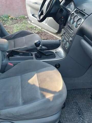 Сірий Мазда 6, об'ємом двигуна 2 л та пробігом 273 тис. км за 3300 $, фото 6 на Automoto.ua