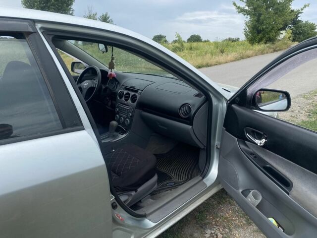 Сірий Мазда 6, об'ємом двигуна 2 л та пробігом 400 тис. км за 2400 $, фото 5 на Automoto.ua