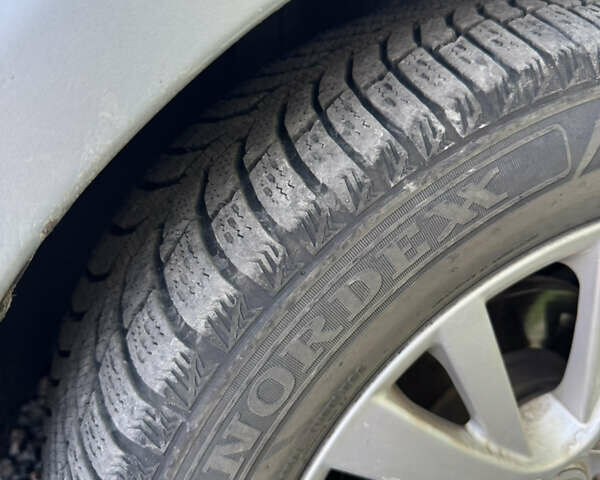 Сірий Мазда 6, об'ємом двигуна 2 л та пробігом 270 тис. км за 5200 $, фото 3 на Automoto.ua