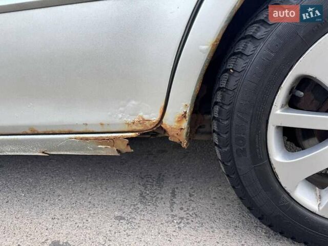 Сірий Мазда 6, об'ємом двигуна 1.8 л та пробігом 380 тис. км за 2800 $, фото 5 на Automoto.ua