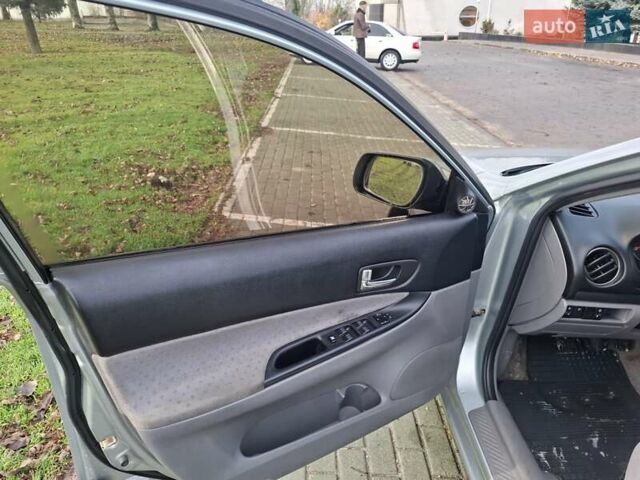 Сірий Мазда 6, об'ємом двигуна 1.8 л та пробігом 237 тис. км за 3700 $, фото 9 на Automoto.ua