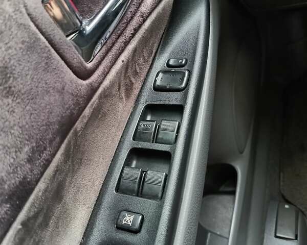 Серый Мазда 6, объемом двигателя 2 л и пробегом 240 тыс. км за 5000 $, фото 5 на Automoto.ua