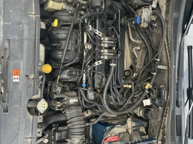 Сірий Мазда 6, об'ємом двигуна 2 л та пробігом 217 тис. км за 2700 $, фото 6 на Automoto.ua