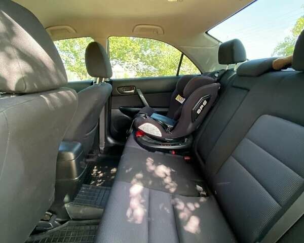 Сірий Мазда 6, об'ємом двигуна 1.8 л та пробігом 216 тис. км за 4050 $, фото 15 на Automoto.ua