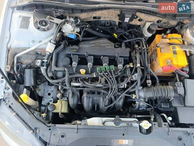 Сірий Мазда 6, об'ємом двигуна 1.8 л та пробігом 256 тис. км за 4500 $, фото 1 на Automoto.ua