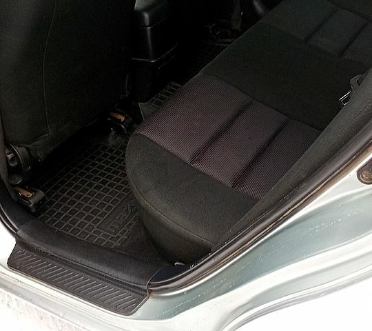 Серый Мазда 6, объемом двигателя 2 л и пробегом 244 тыс. км за 3600 $, фото 12 на Automoto.ua