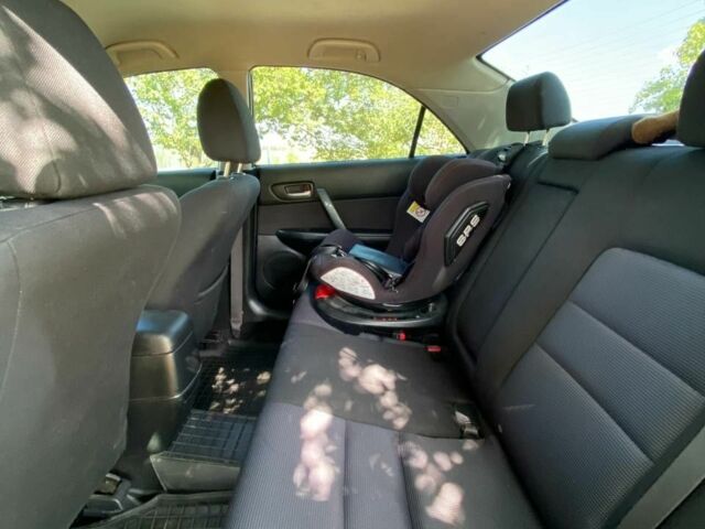 Серый Мазда 6, объемом двигателя 1.8 л и пробегом 216 тыс. км за 4050 $, фото 16 на Automoto.ua