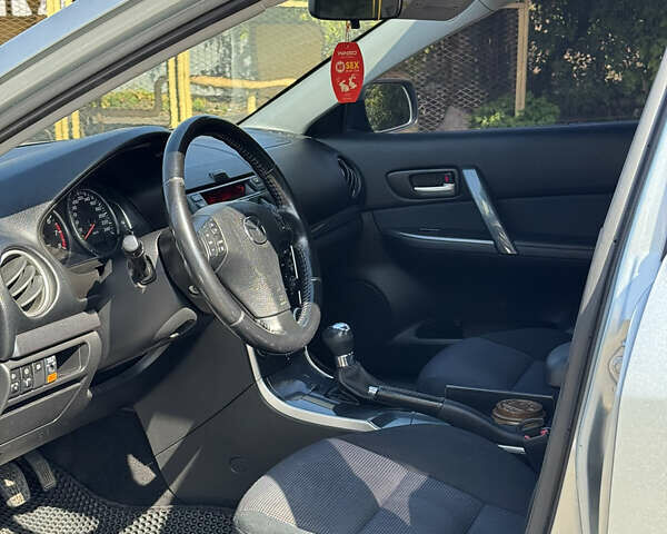 Сірий Мазда 6, об'ємом двигуна 2 л та пробігом 240 тис. км за 4999 $, фото 12 на Automoto.ua