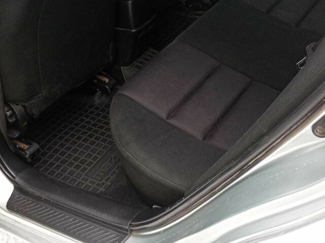 Серый Мазда 6, объемом двигателя 2 л и пробегом 247 тыс. км за 3500 $, фото 12 на Automoto.ua