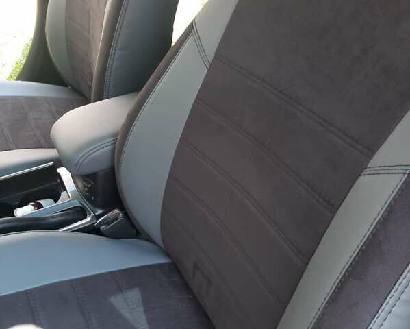 Серый Мазда 6, объемом двигателя 2 л и пробегом 328 тыс. км за 4000 $, фото 2 на Automoto.ua