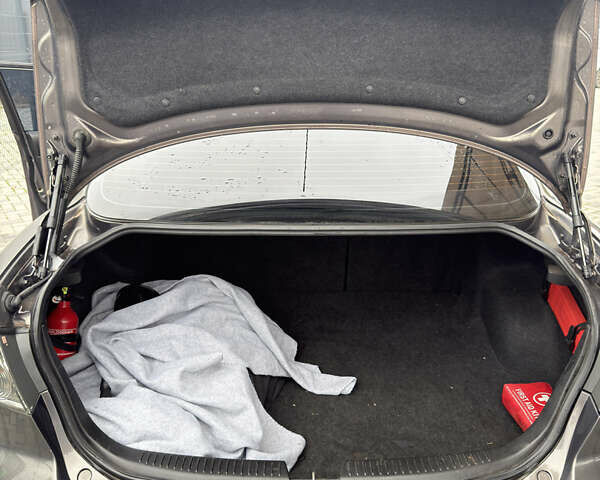 Серый Мазда 6, объемом двигателя 2 л и пробегом 160 тыс. км за 5200 $, фото 15 на Automoto.ua