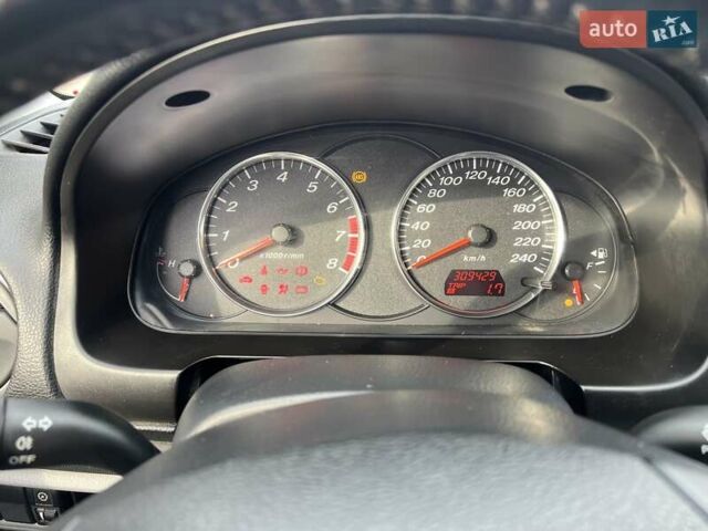 Серый Мазда 6, объемом двигателя 1.8 л и пробегом 300 тыс. км за 4300 $, фото 54 на Automoto.ua