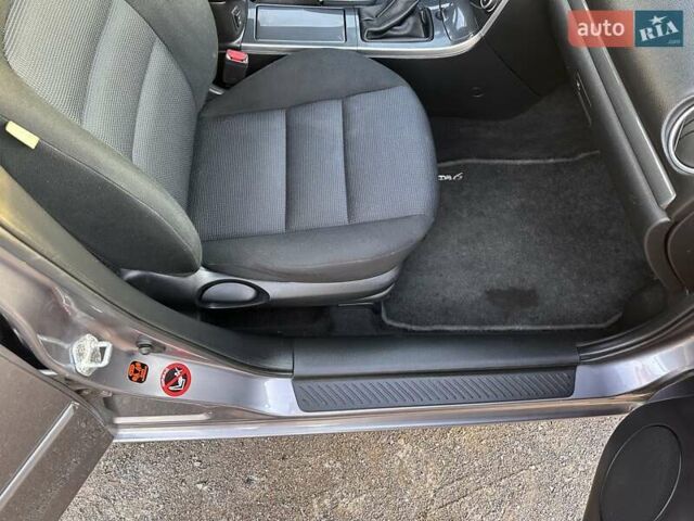 Серый Мазда 6, объемом двигателя 2 л и пробегом 276 тыс. км за 4500 $, фото 14 на Automoto.ua