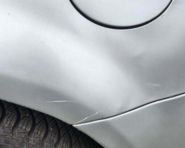 Сірий Мазда 6, об'ємом двигуна 1.8 л та пробігом 180 тис. км за 4300 $, фото 12 на Automoto.ua