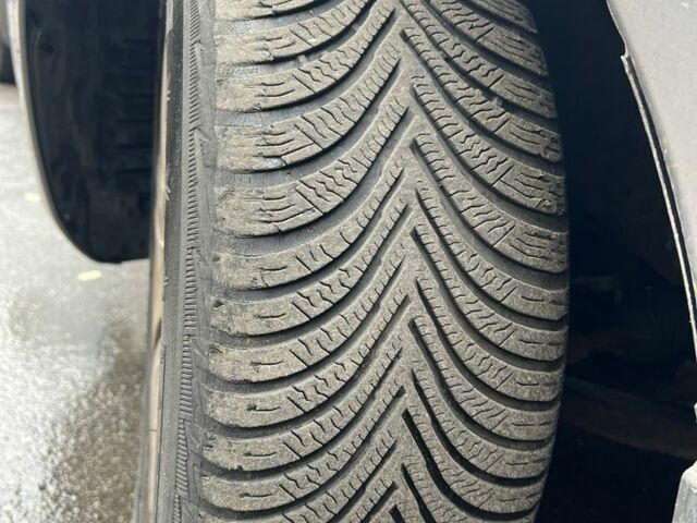 Серый Мазда 6, объемом двигателя 2 л и пробегом 304 тыс. км за 3700 $, фото 8 на Automoto.ua