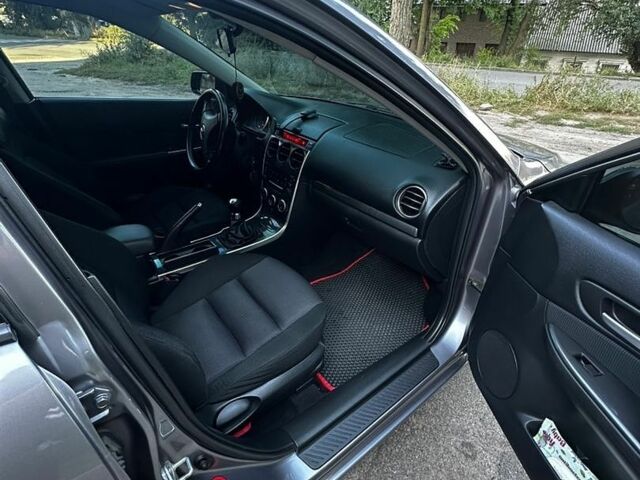 Сірий Мазда 6, об'ємом двигуна 2 л та пробігом 208 тис. км за 4999 $, фото 7 на Automoto.ua