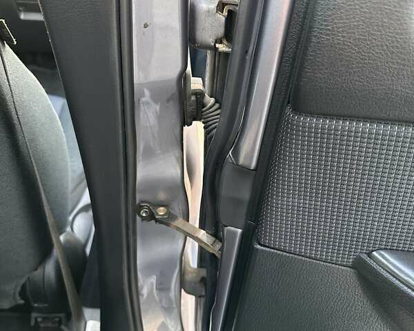 Серый Мазда 6, объемом двигателя 2 л и пробегом 276 тыс. км за 4500 $, фото 16 на Automoto.ua