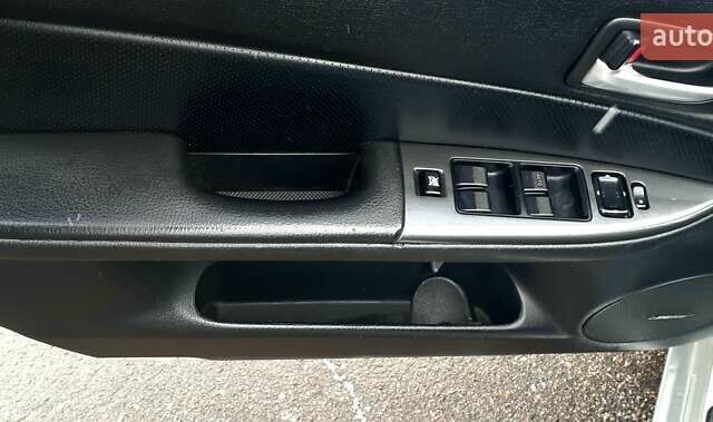 Серый Мазда 6, объемом двигателя 2 л и пробегом 254 тыс. км за 5500 $, фото 4 на Automoto.ua