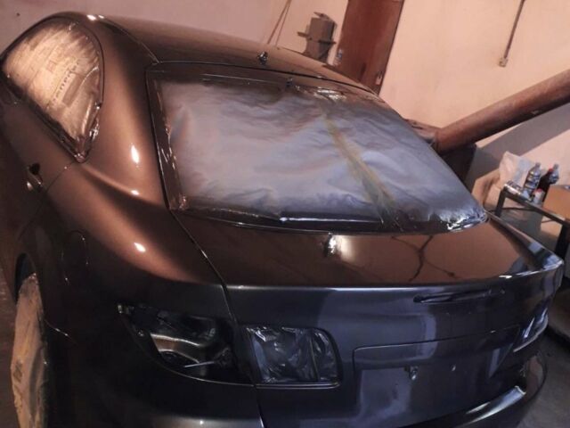 Серый Мазда 6, объемом двигателя 2 л и пробегом 340 тыс. км за 4500 $, фото 8 на Automoto.ua