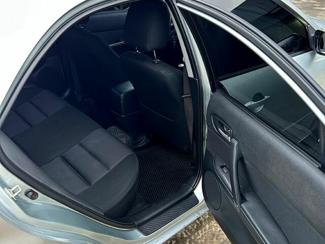 Серый Мазда 6, объемом двигателя 2 л и пробегом 275 тыс. км за 3600 $, фото 6 на Automoto.ua