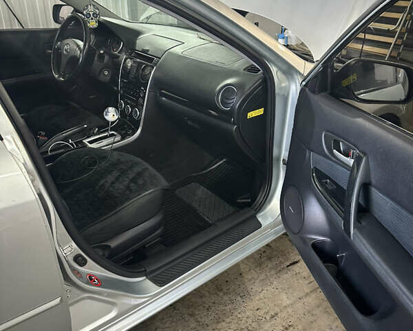 Серый Мазда 6, объемом двигателя 2 л и пробегом 244 тыс. км за 4600 $, фото 18 на Automoto.ua