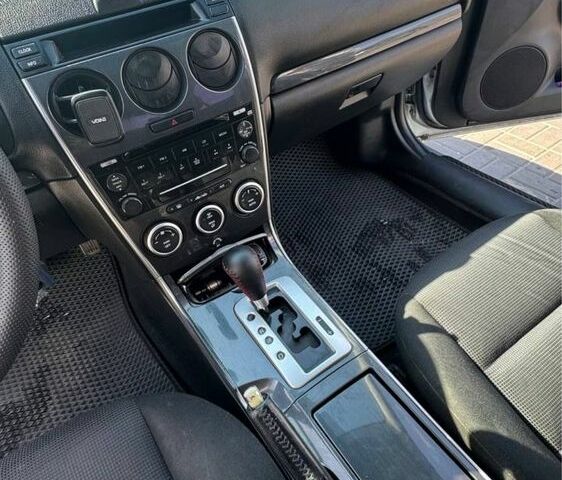 Сірий Мазда 6, об'ємом двигуна 2 л та пробігом 280 тис. км за 5200 $, фото 3 на Automoto.ua