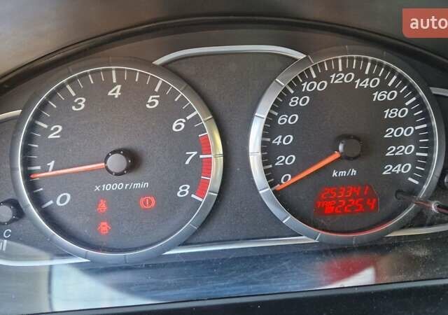 Сірий Мазда 6, об'ємом двигуна 1.8 л та пробігом 253 тис. км за 5400 $, фото 2 на Automoto.ua