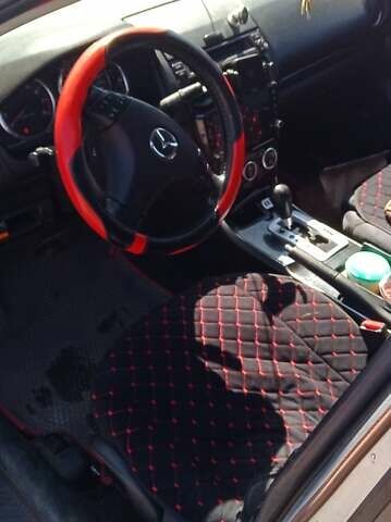 Сірий Мазда 6, об'ємом двигуна 2 л та пробігом 333 тис. км за 4700 $, фото 6 на Automoto.ua
