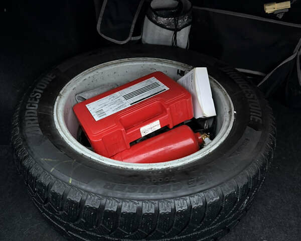 Серый Мазда 6, объемом двигателя 2 л и пробегом 323 тыс. км за 4750 $, фото 11 на Automoto.ua