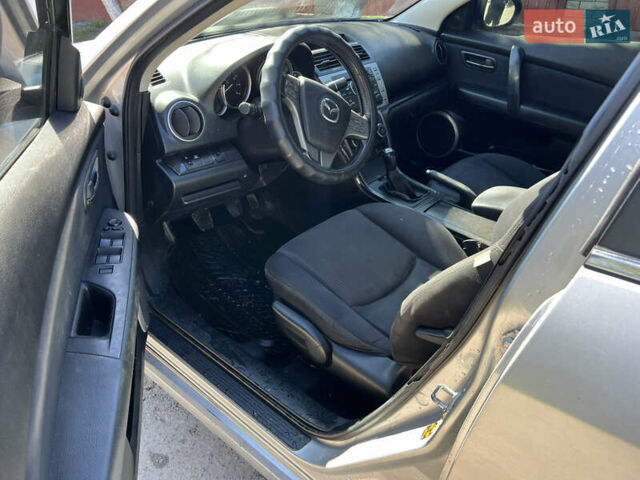 Сірий Мазда 6, об'ємом двигуна 2 л та пробігом 275 тис. км за 4100 $, фото 17 на Automoto.ua