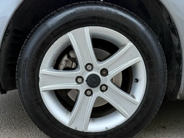 Серый Мазда 6, объемом двигателя 2 л и пробегом 323 тыс. км за 4750 $, фото 9 на Automoto.ua