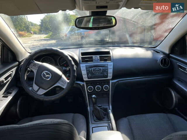 Сірий Мазда 6, об'ємом двигуна 2 л та пробігом 275 тис. км за 4100 $, фото 5 на Automoto.ua
