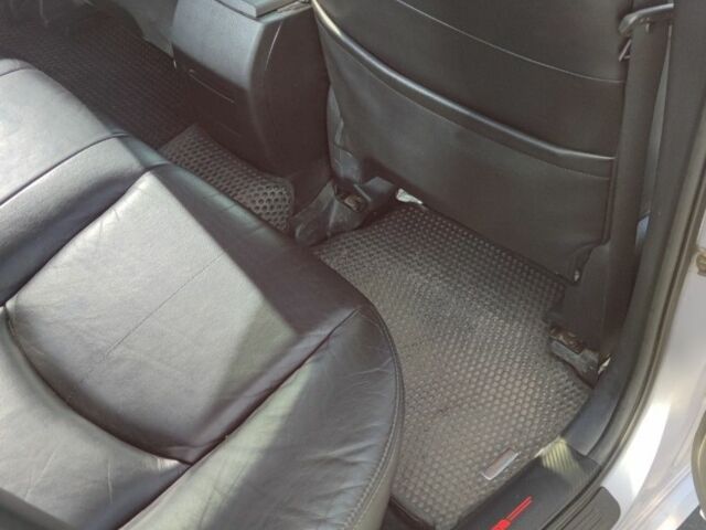 Серый Мазда 6, объемом двигателя 2 л и пробегом 295 тыс. км за 6700 $, фото 4 на Automoto.ua