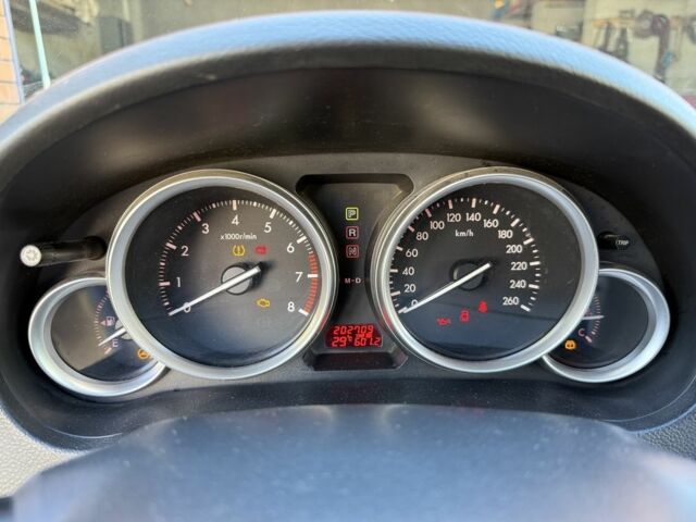 Серый Мазда 6, объемом двигателя 2 л и пробегом 203 тыс. км за 8000 $, фото 6 на Automoto.ua